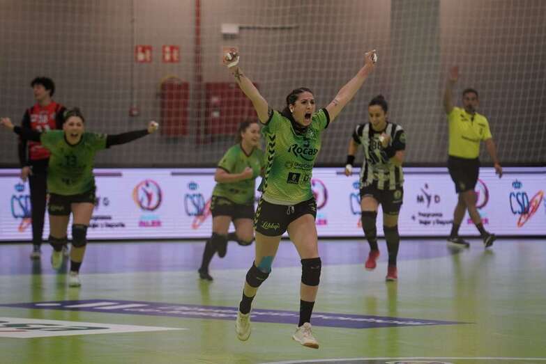 El equipo teldense festeja el triunfo/TA.